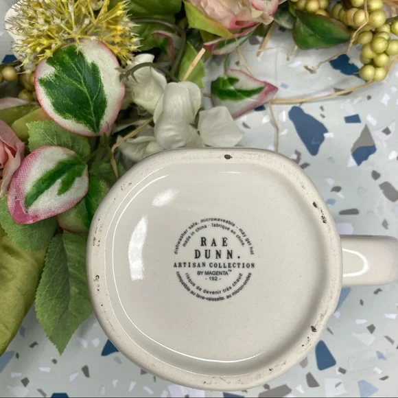 NWOT Rae Dunn FEARLESS Mug Cup - Picture 4 of 5